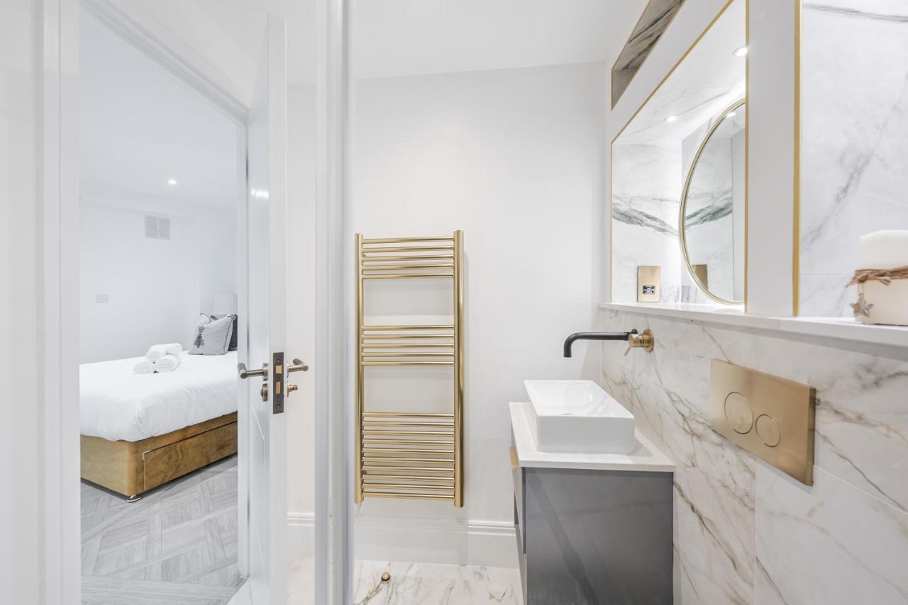 Stunning 2br 2bth With Ac In The Heart Of Chiswick *